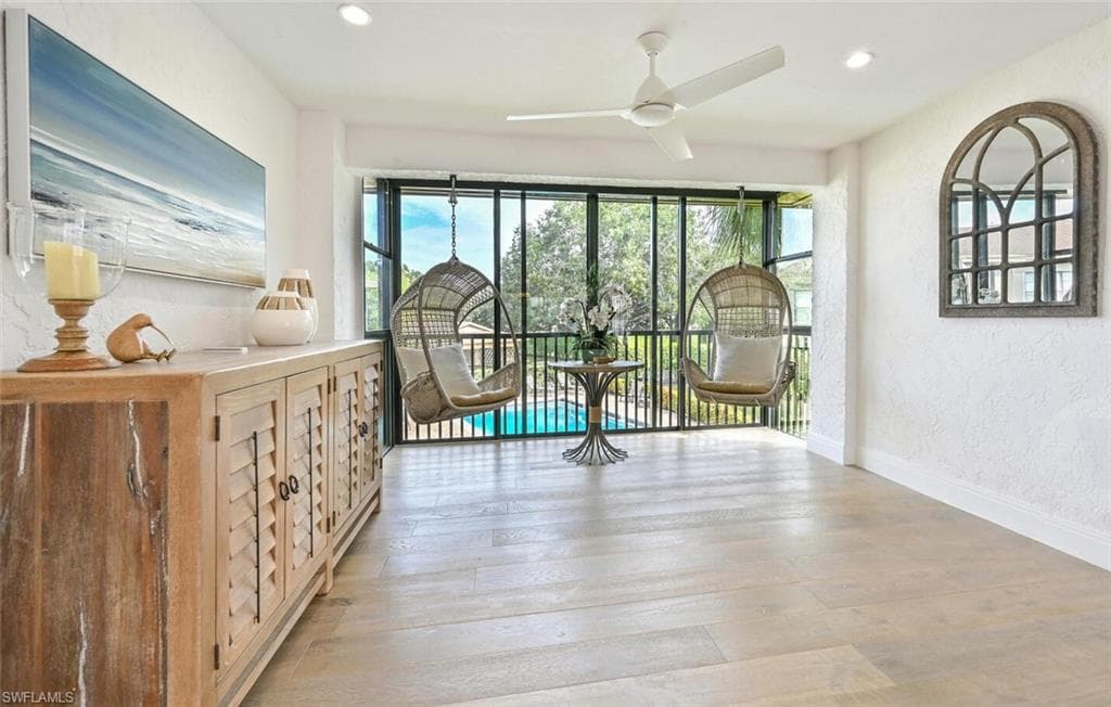 3105 Riviera DR # 201, NAPLES FL 34103-7