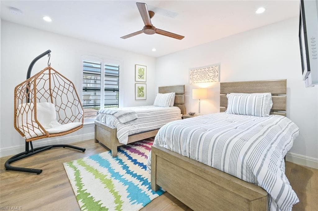 3105 Riviera DR # 201, NAPLES FL 34103-24