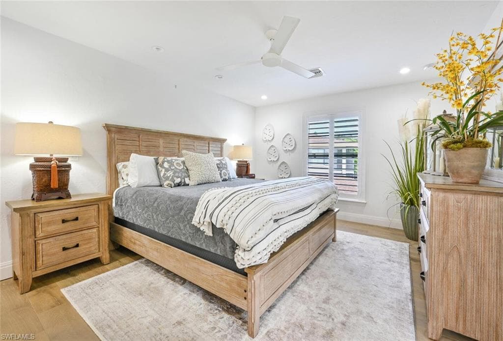 3105 Riviera DR # 201, NAPLES FL 34103-20