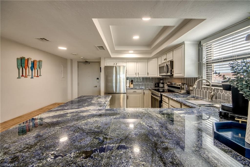 4260 SE 20th PL # 701, CAPE CORAL FL 33904-12