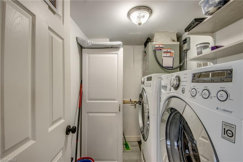 4260 SE 20th PL # 701, CAPE CORAL FL 33904-29