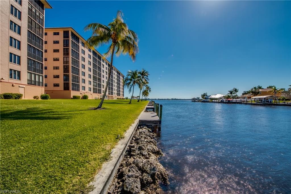 4260 SE 20th PL # 701, CAPE CORAL FL 33904-43