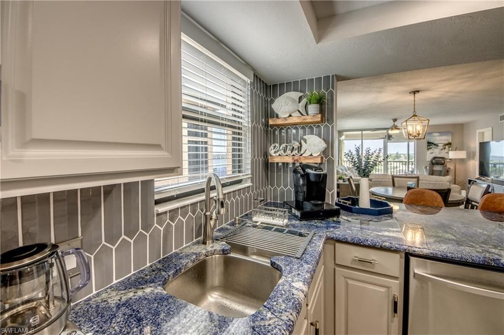 4260 SE 20th PL # 701, CAPE CORAL FL 33904-7