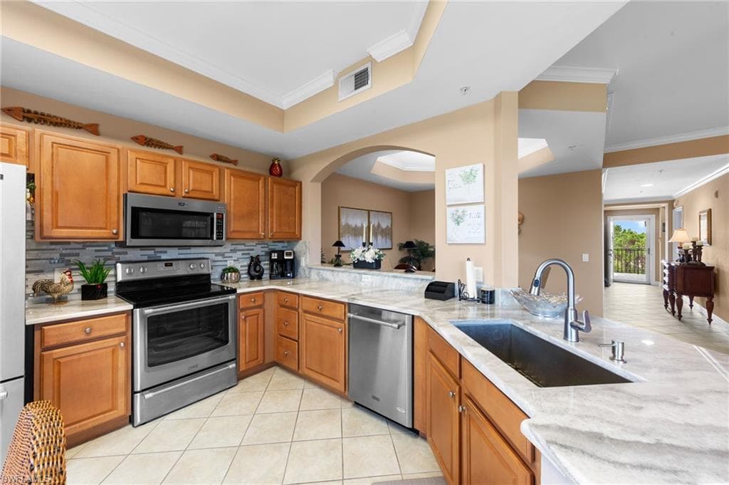 20930 Island Sound CIR # 302, ESTERO FL 33928-3