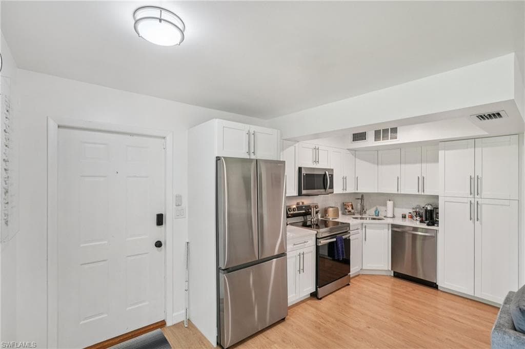 15 Bob O Link CT # 15A, NAPLES FL 34105-8