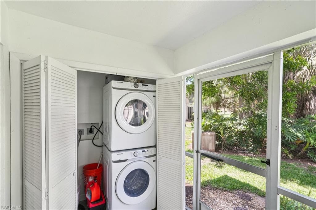 15 Bob O Link CT # 15A, NAPLES FL 34105-18