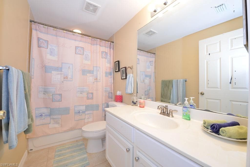 10000 Maddox LN # 125, BONITA SPRINGS FL 34135-16
