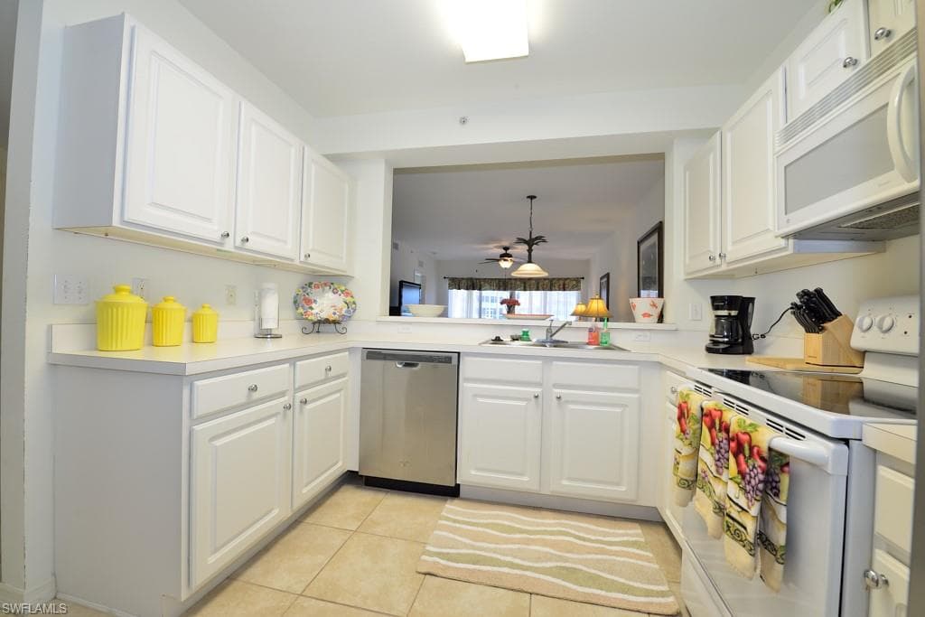 10000 Maddox LN # 125, BONITA SPRINGS FL 34135-9