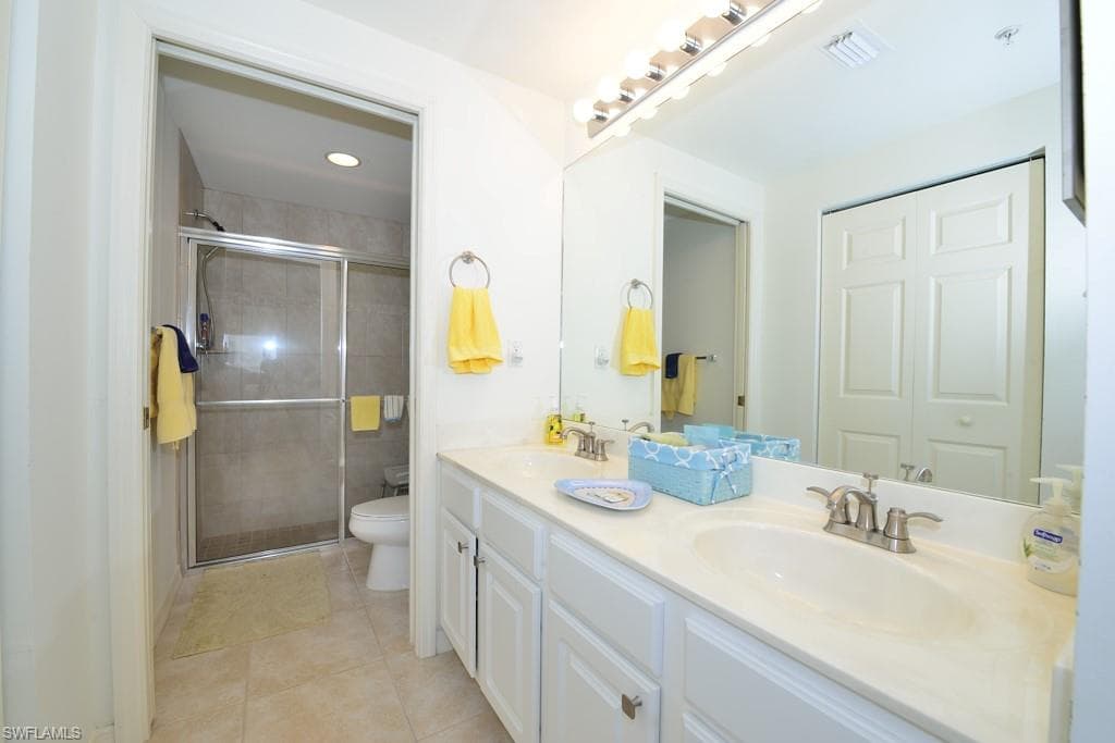 10000 Maddox LN # 125, BONITA SPRINGS FL 34135-13