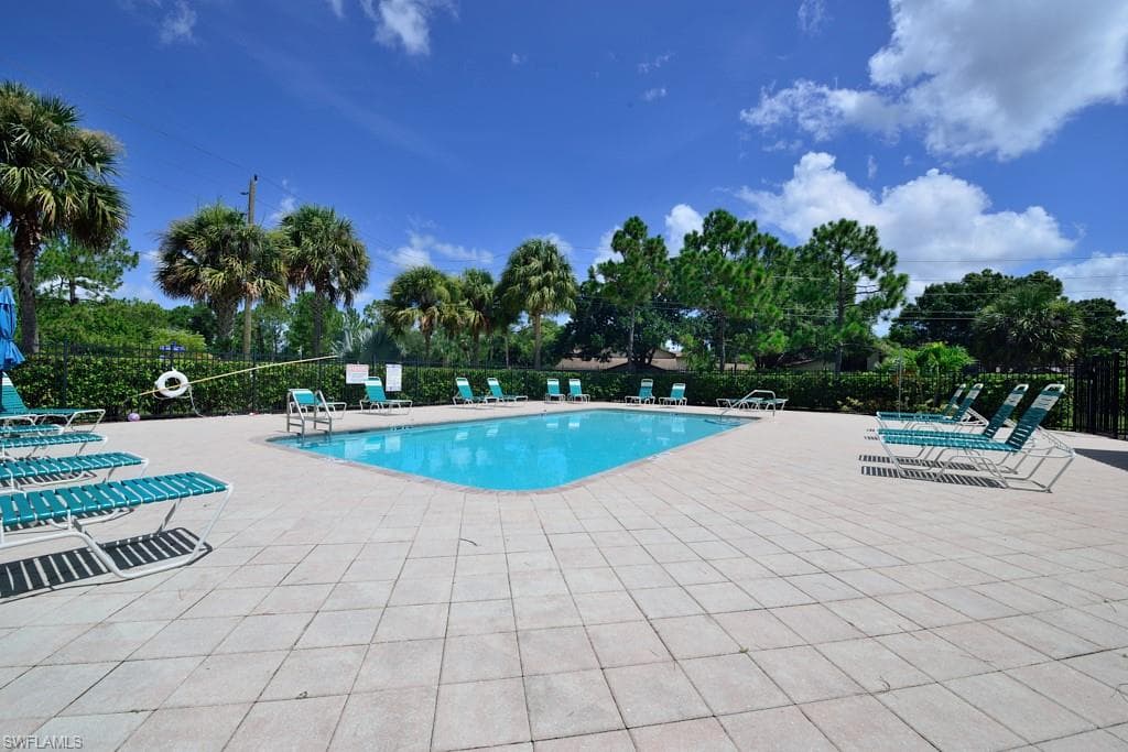 10000 Maddox LN # 125, BONITA SPRINGS FL 34135-18