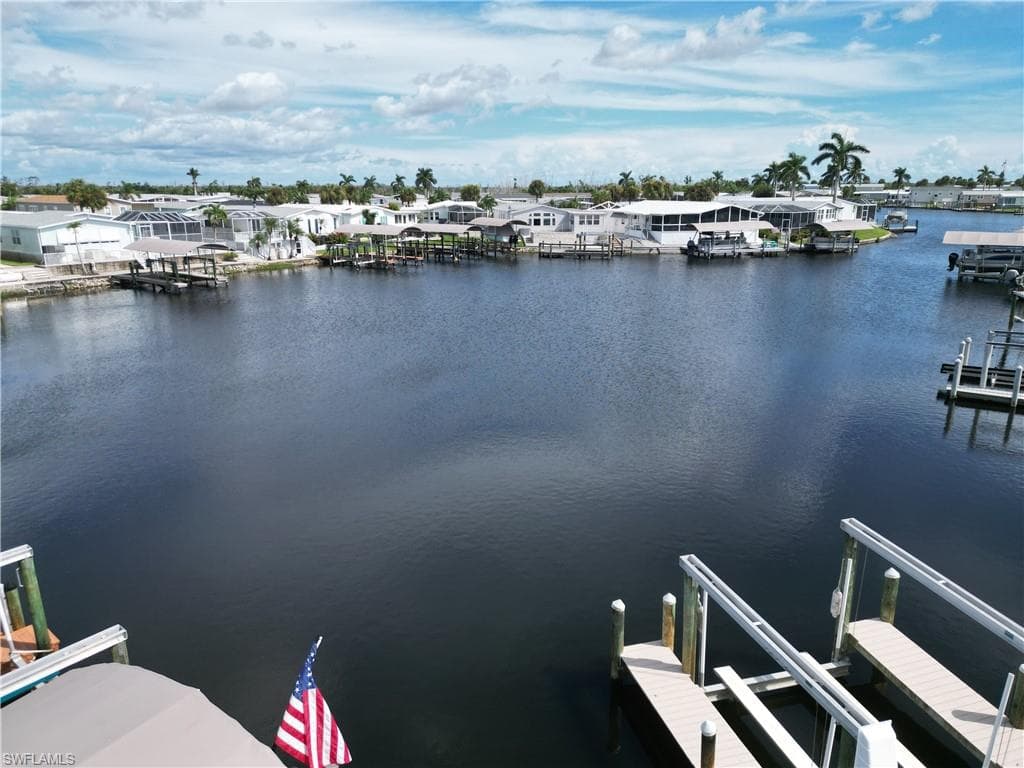 17511 Bryan CT, FORT MYERS BEACH FL 33931-2