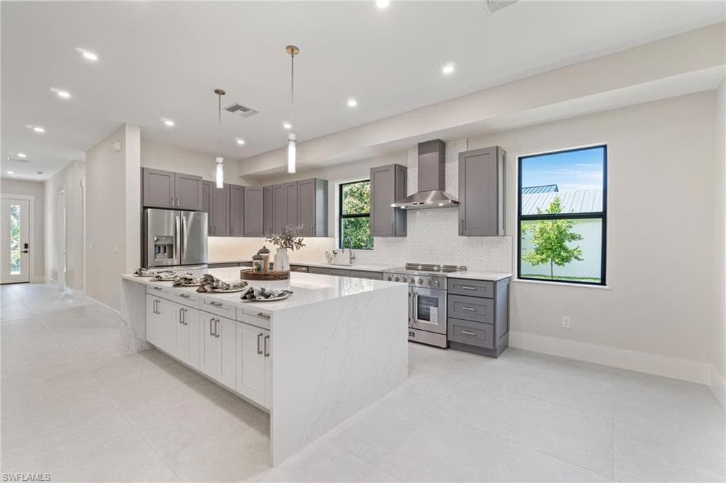 2769 Van Buren AVE, NAPLES FL 34112-1