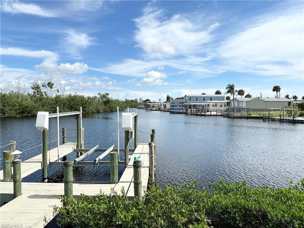 17741 Canal Cove CT-11