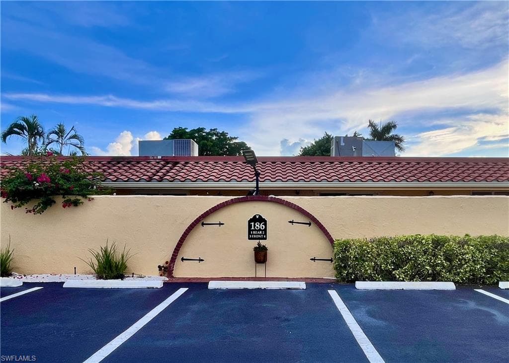 186 Harrison RD # H4, NAPLES FL 34112-33