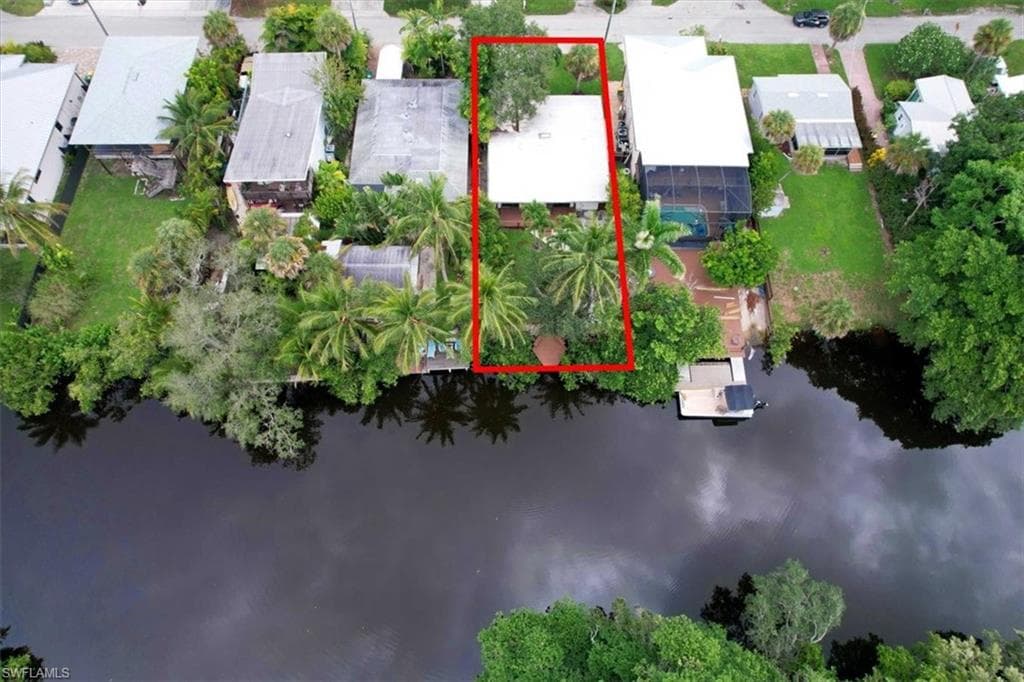 3240 Collee CT, NAPLES FL 34112-35