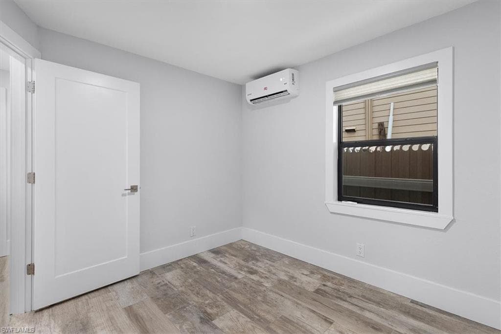 3240 Collee CT, NAPLES FL 34112-9