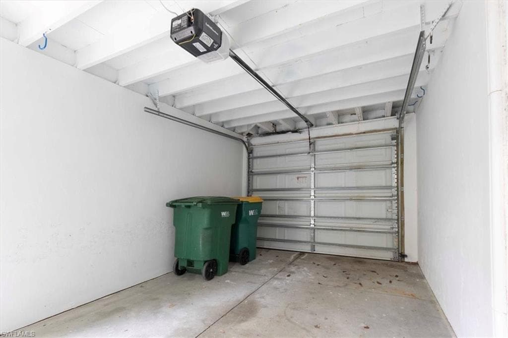 3240 Collee CT, NAPLES FL 34112-40