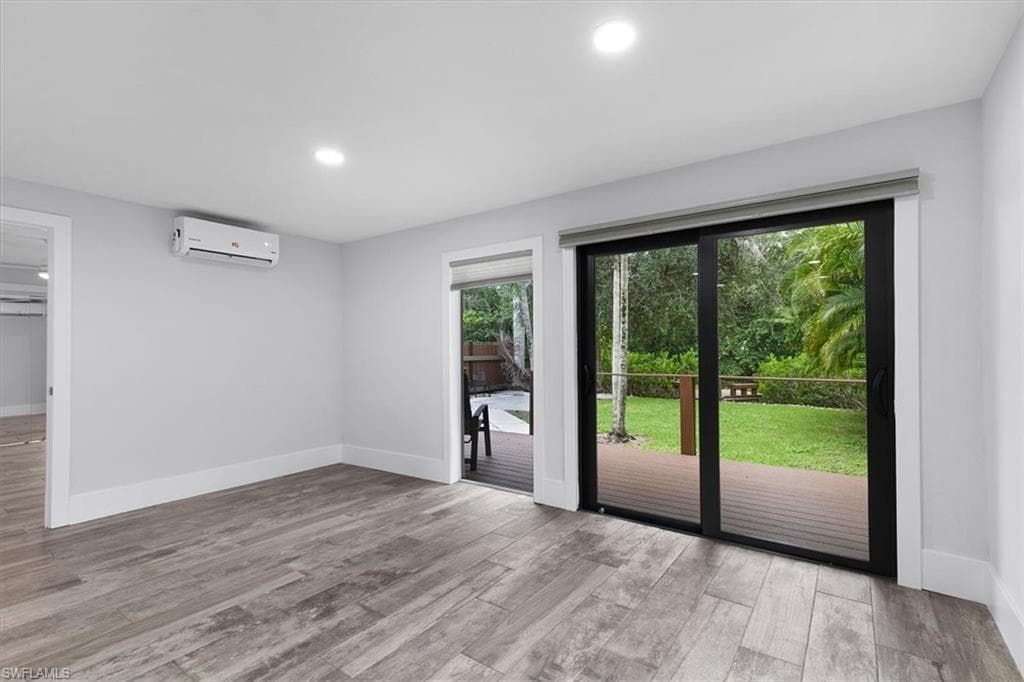 3240 Collee CT, NAPLES FL 34112-17