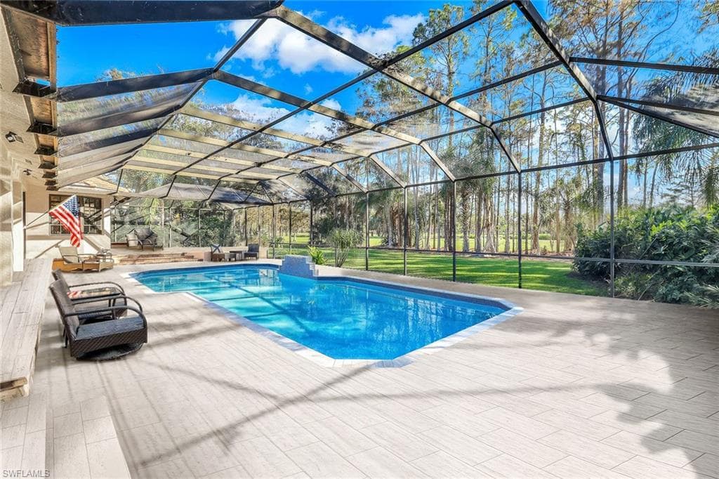 4556 Pond Apple DR N, NAPLES FL 34119-2