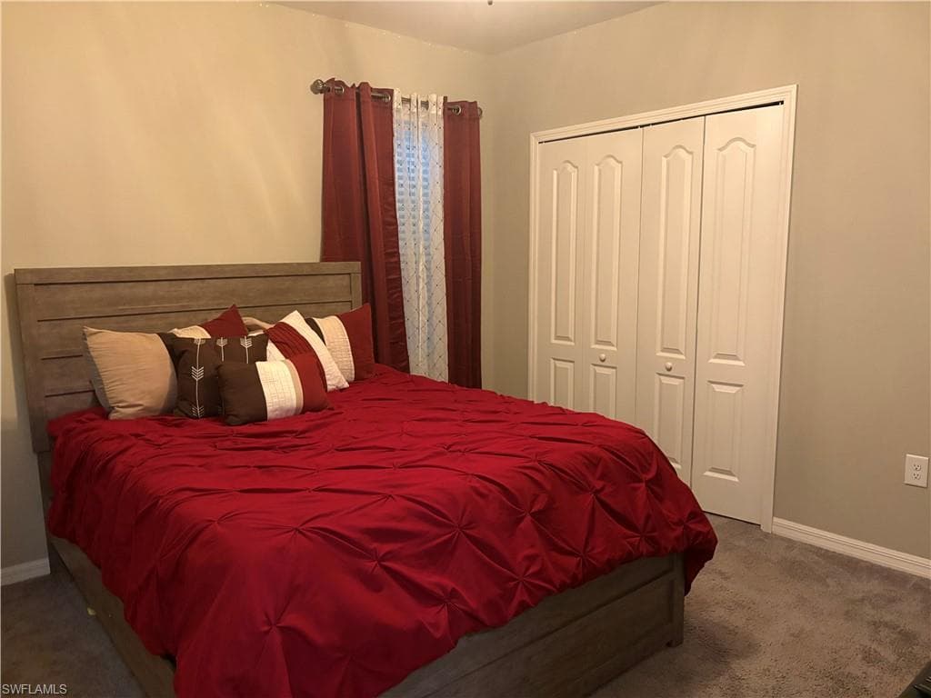 640 Encarnacion ST, PUNTA GORDA FL 33983-27