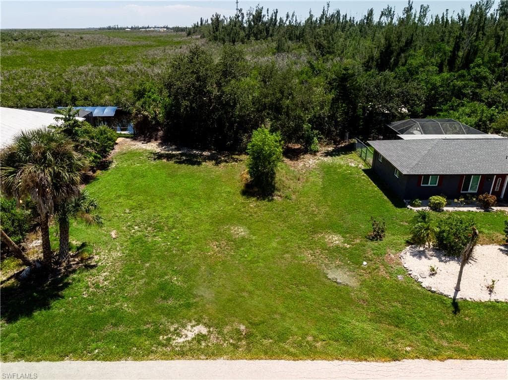 5175 Genesee PKWY, BOKEELIA FL 33922-1