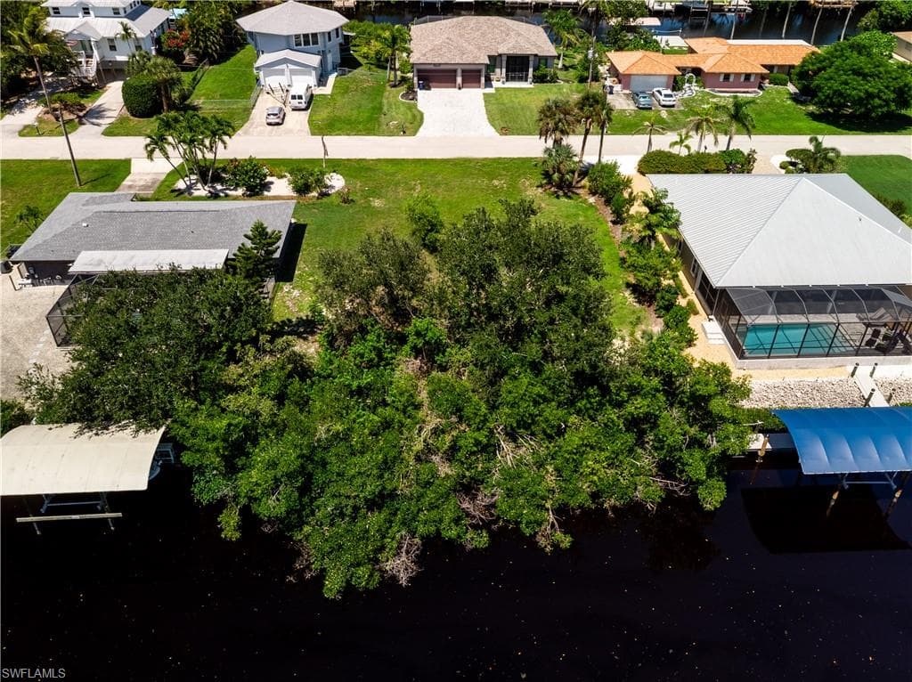 5175 Genesee PKWY, BOKEELIA FL 33922-9