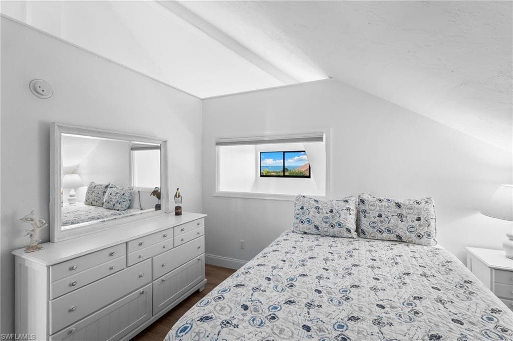 1811 Olde Middle Gulf DR # 14, SANIBEL FL 33957-21