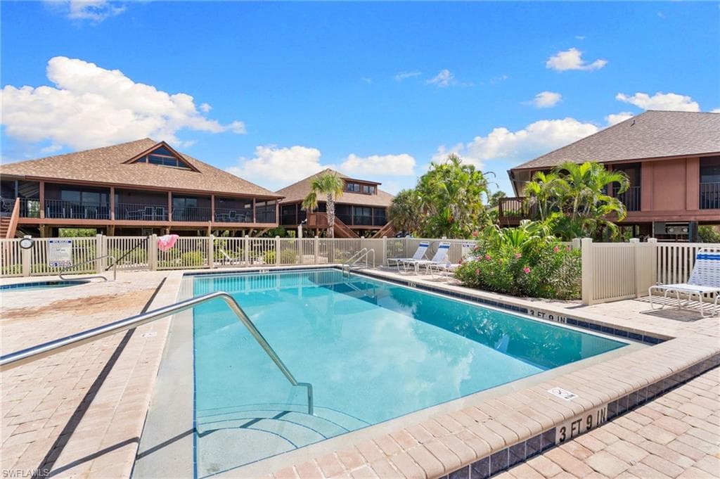 1811 Olde Middle Gulf DR # 14, SANIBEL FL 33957-32