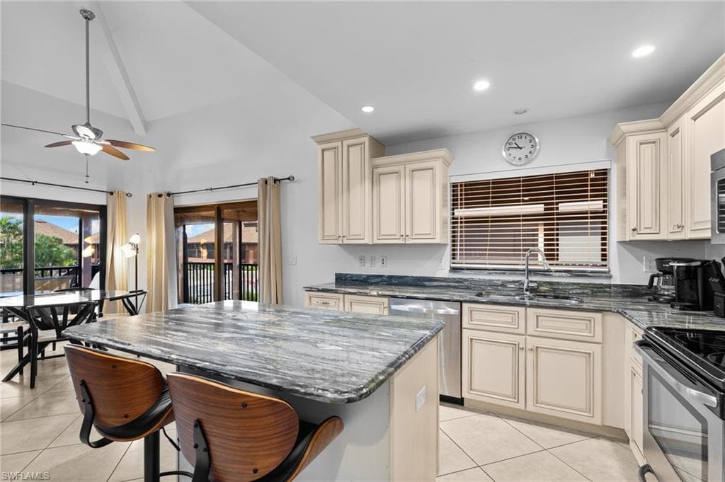 1811 Olde Middle Gulf DR # 14, SANIBEL FL 33957-10