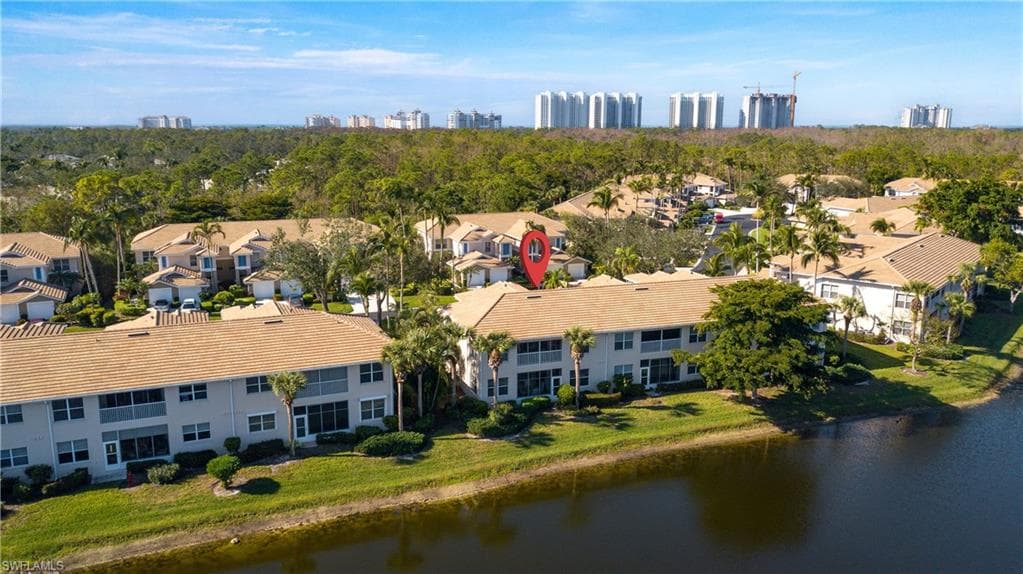 800 Carrick Bend CIR # 103, NAPLES FL 34110-26