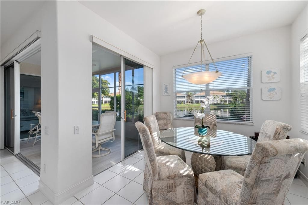 800 Carrick Bend CIR # 103, NAPLES FL 34110-6