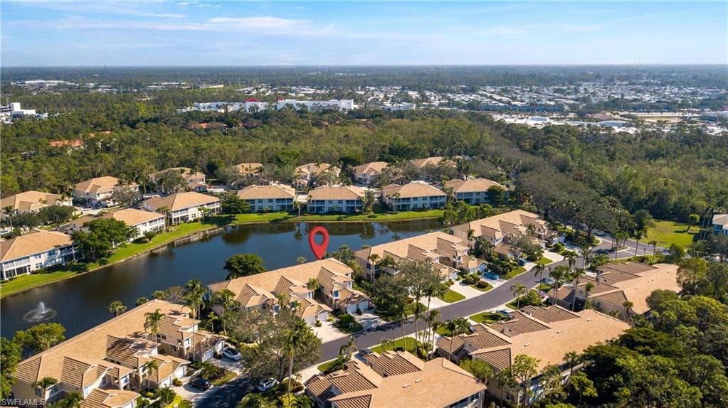 800 Carrick Bend CIR # 103, NAPLES FL 34110-27