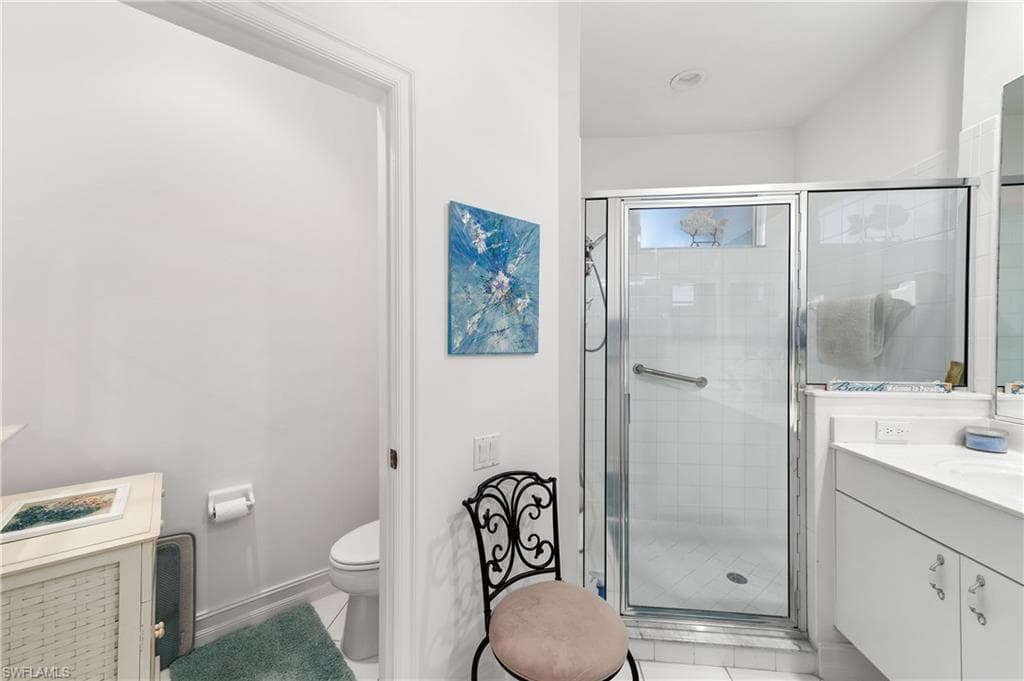 800 Carrick Bend CIR # 103, NAPLES FL 34110-17