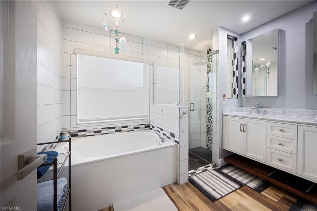 20052 Serene Meadow LN, ESTERO FL 33928-31