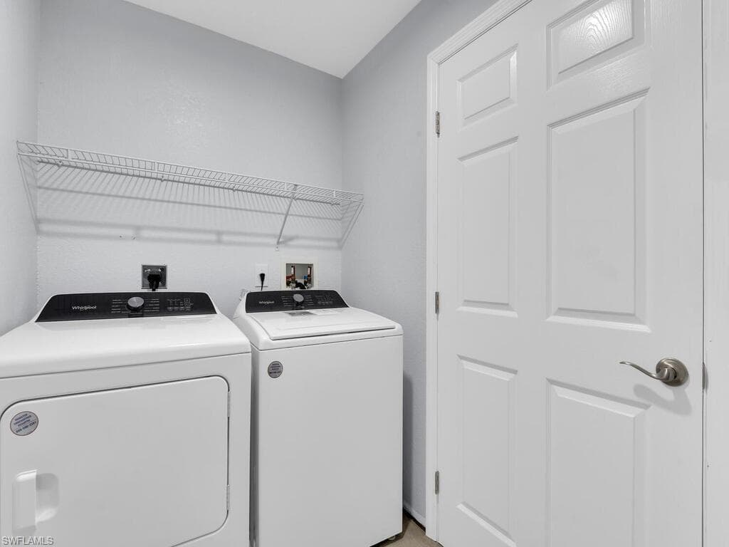 6156 Cocos DR, FORT MYERS FL 33908-23