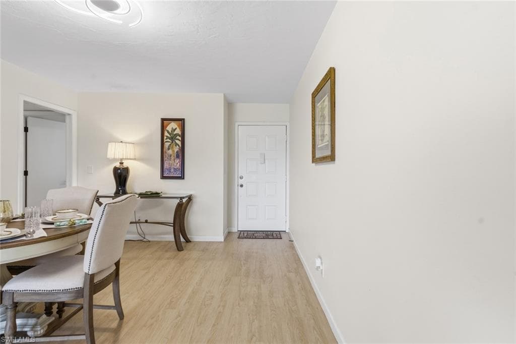 5585 Trailwinds DR # 314, FORT MYERS FL 33907-6