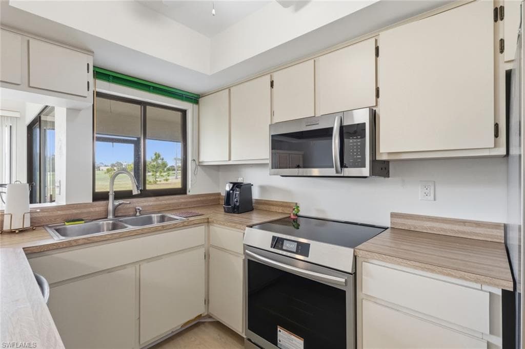 5585 Trailwinds DR # 314, FORT MYERS FL 33907-2