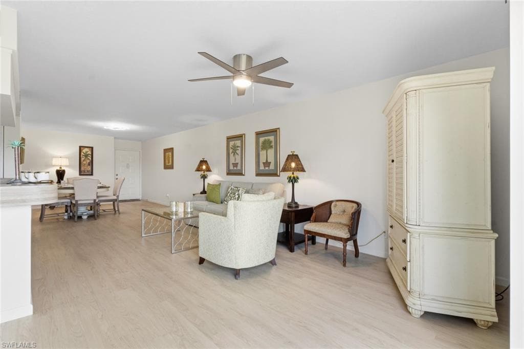 5585 Trailwinds DR # 314, FORT MYERS FL 33907-9