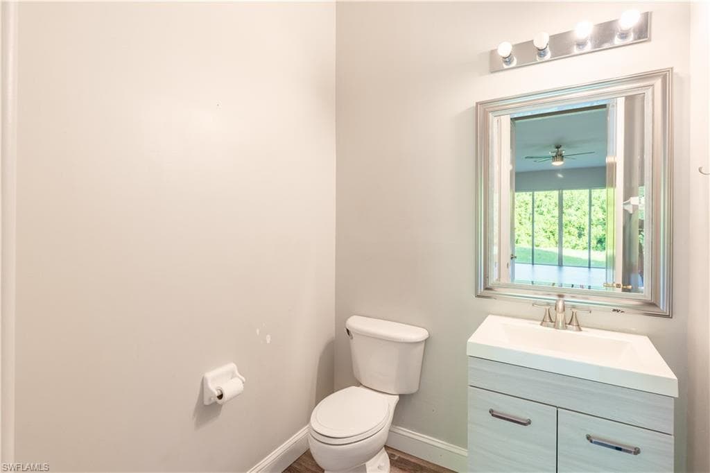 3003 Lake Manatee CT, CAPE CORAL FL 33909-12