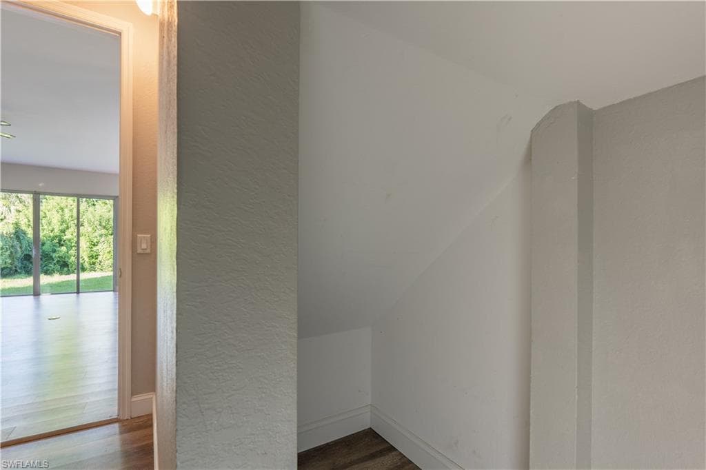 3003 Lake Manatee CT, CAPE CORAL FL 33909-16