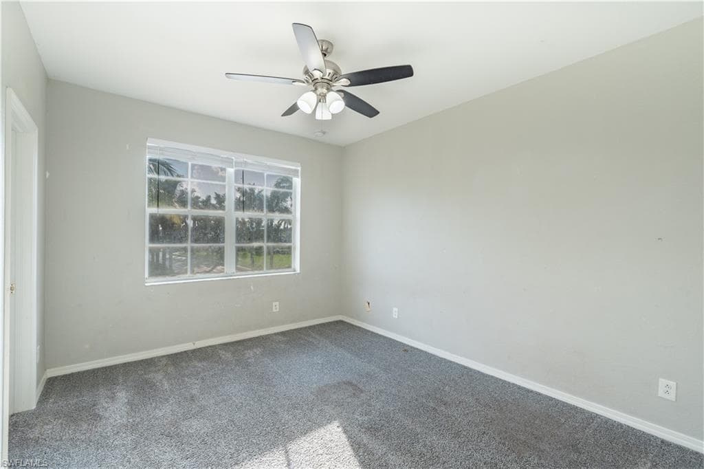 3003 Lake Manatee CT, CAPE CORAL FL 33909-25