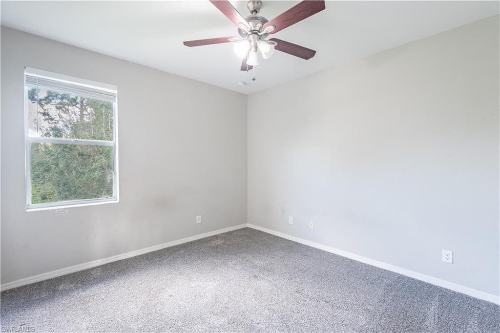 3003 Lake Manatee CT, CAPE CORAL FL 33909-29