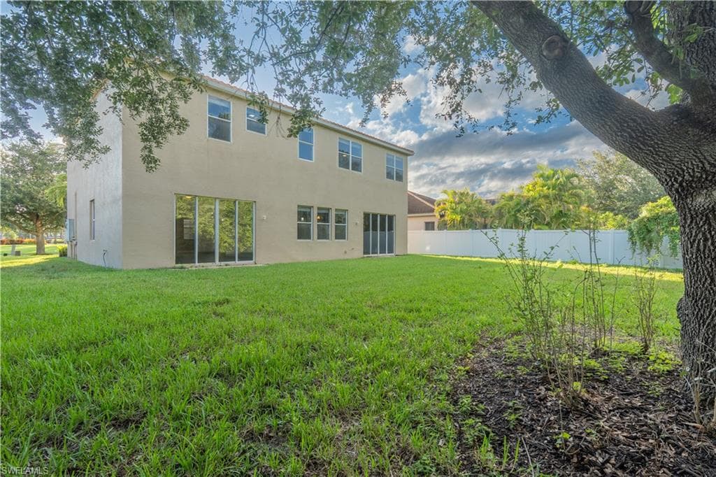 3003 Lake Manatee CT, CAPE CORAL FL 33909-36