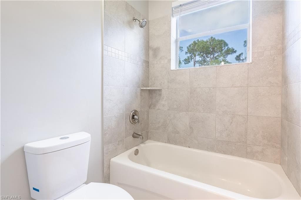 3003 Lake Manatee CT, CAPE CORAL FL 33909-34