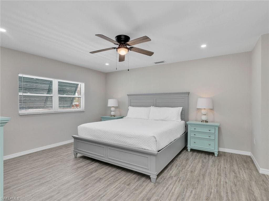 195 Hibiscus DR, FORT MYERS BEACH FL 33931-12