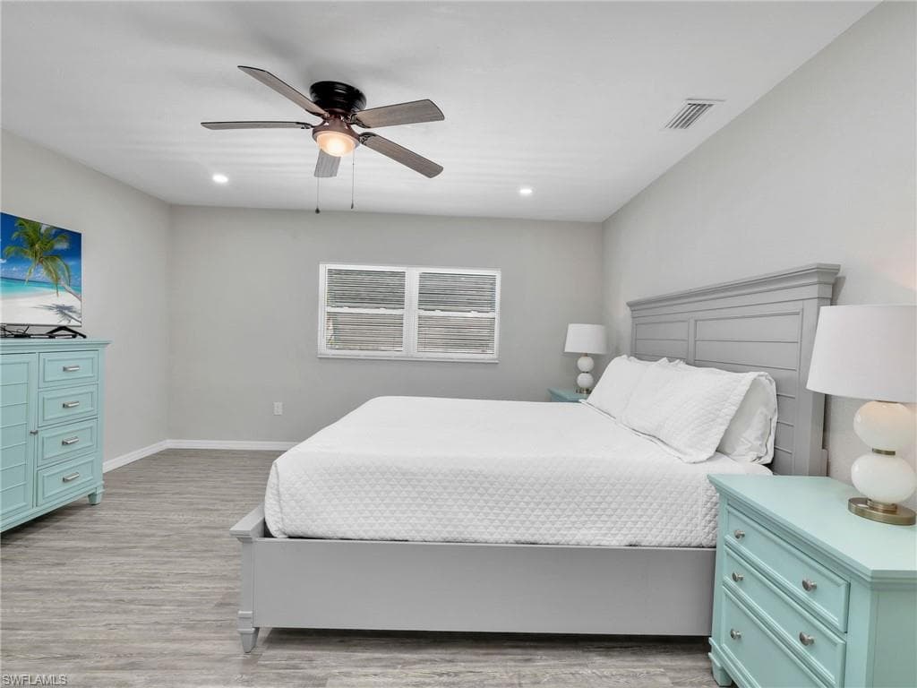 195 Hibiscus DR, FORT MYERS BEACH FL 33931-13