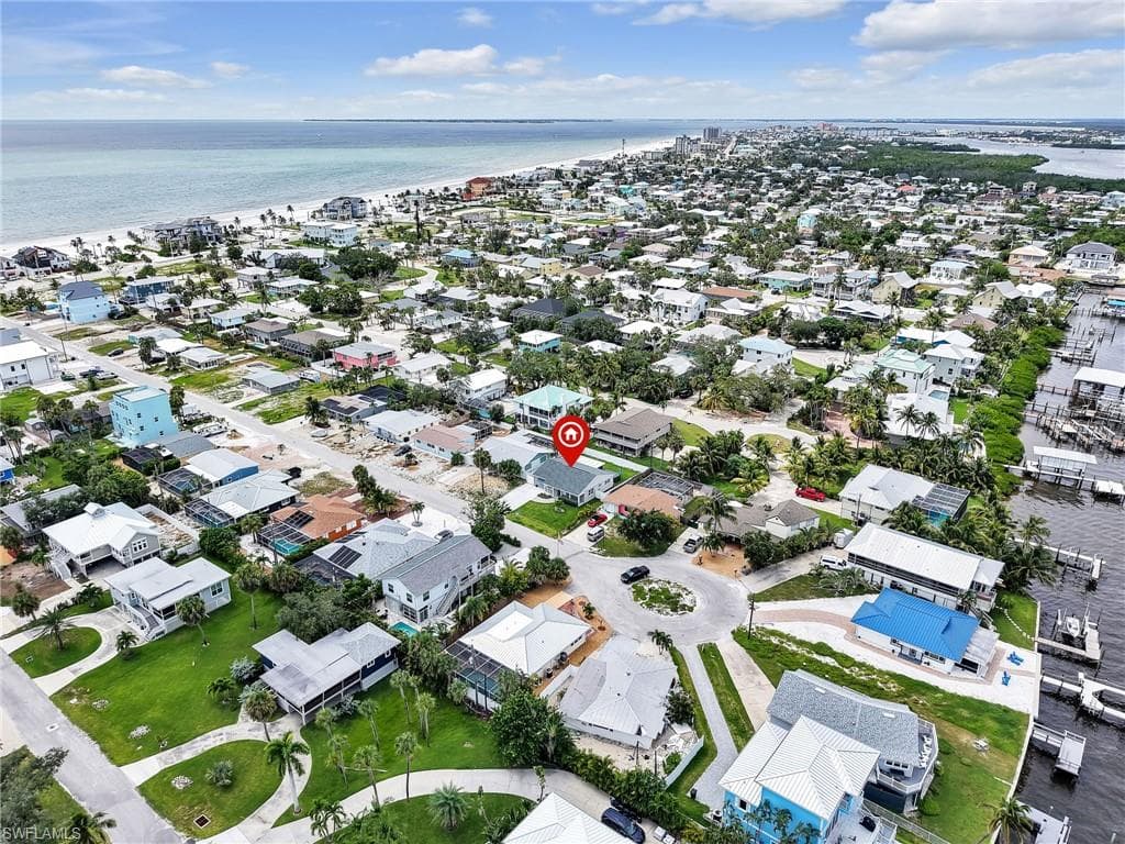 195 Hibiscus DR, FORT MYERS BEACH FL 33931-40