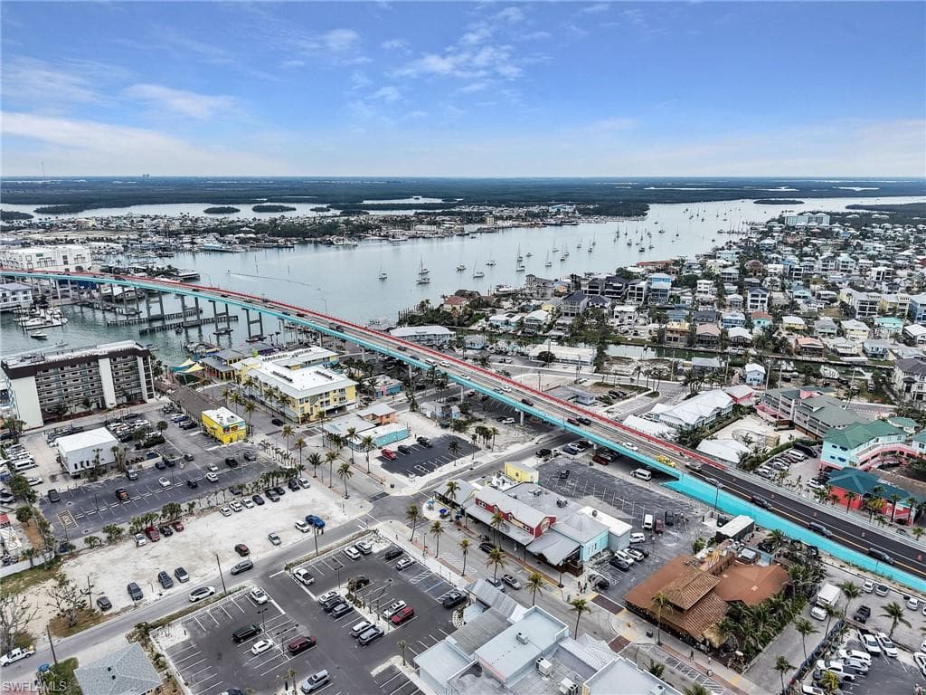 195 Hibiscus DR, FORT MYERS BEACH FL 33931-43