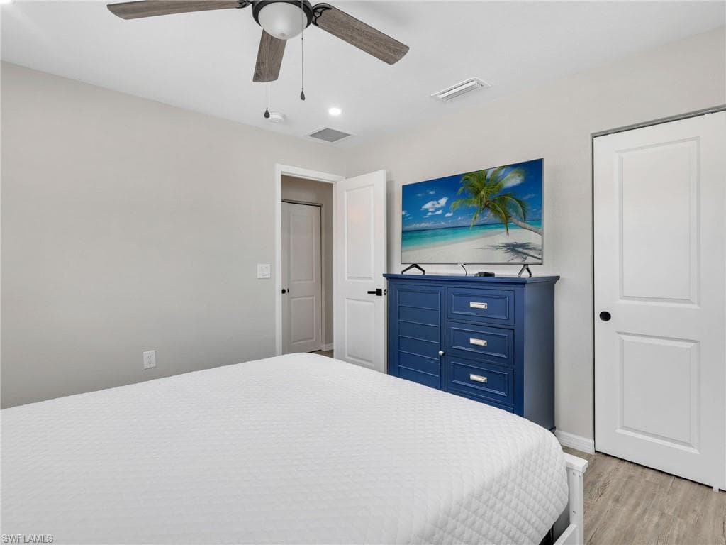 195 Hibiscus DR, FORT MYERS BEACH FL 33931-20