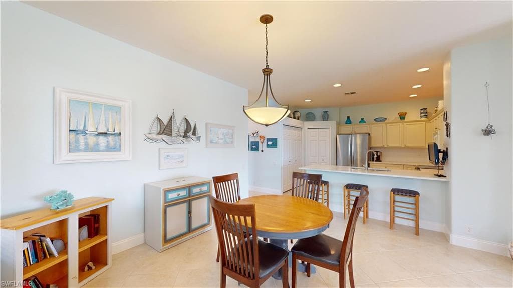 8797 E Bay CIR, FORT MYERS FL 33908-5